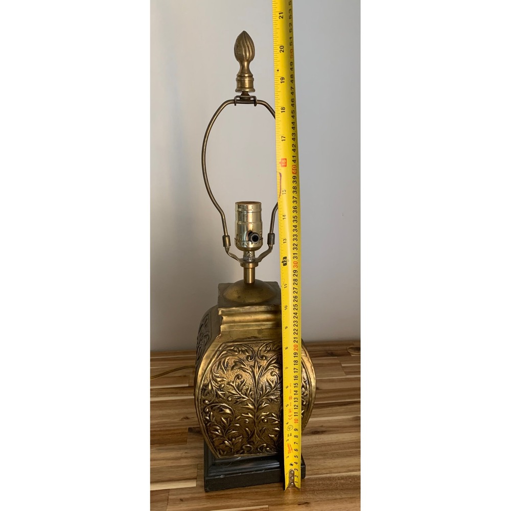 Vintage Brass Table Lamp Embossed Floral Gold Old Money Dark Academia Retro Rare - Picture 4 of 4